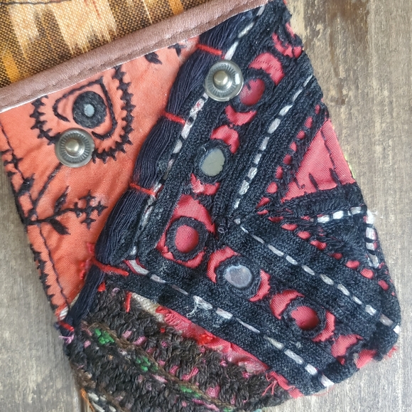 🌈SOLD💰 Free People Boho Embroidered wallet - Picture 7 of 9